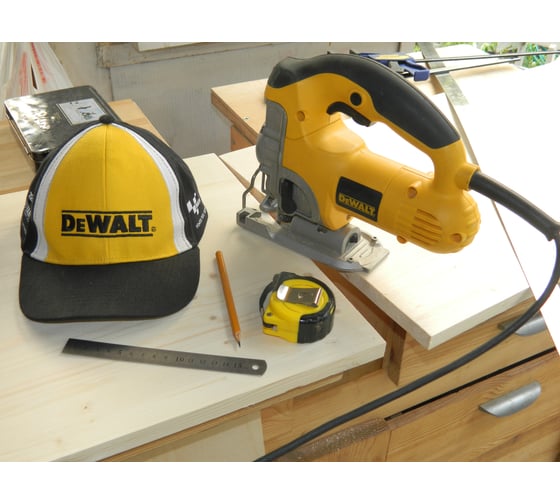 Лобзик DEWALT DW 331 K 35