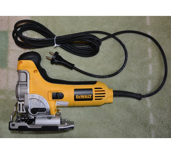 Лобзик DEWALT DW 333 K 16