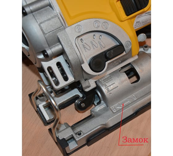 Лобзик DEWALT DW 333 K 17