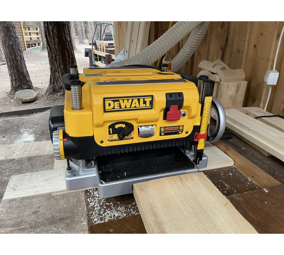 Dewalt 1800. Рейсмусовый станок DEWALT dw735. Рейсмус DEWALT dw735-KS. Станок DEWALT dw735. Рейсмусный станок DEWALT 1800 Вт, Макс. Ширина 330 мм dw735-KS.