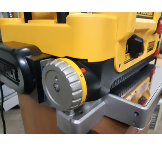 Рейсмусный станок DEWALT 1800 Вт, макс. ширина 330 мм DW735-KS 39