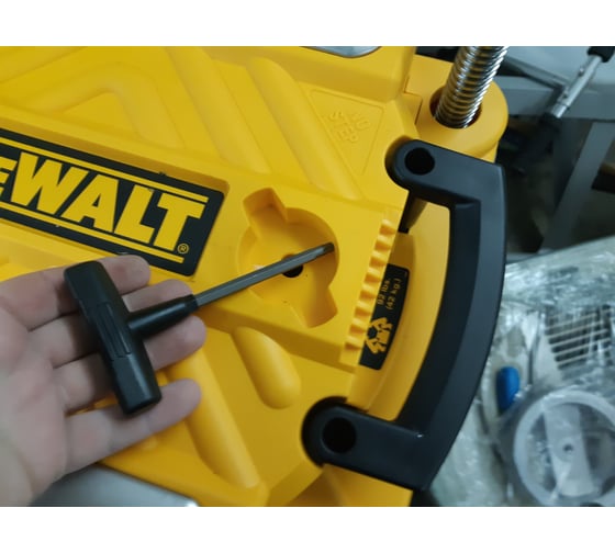 Рейсмусный станок DEWALT 1800 Вт, макс. ширина 330 мм DW735-KS 40