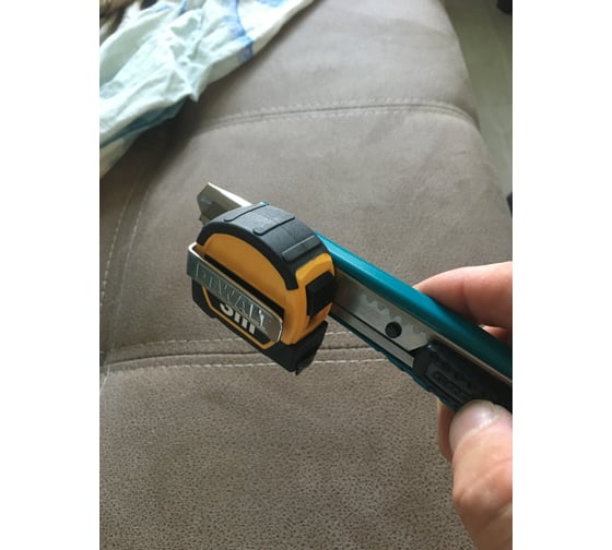 Карманная рулетка DEWALT 3М DWHT36098-1 8