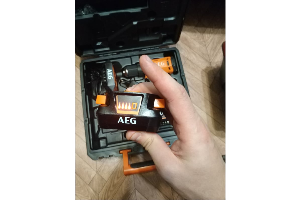 Шуруповерт aeg bs18g4 202c. Дрель-шуруповерт AEG BS 18g 4-202c 4935478630. Шуруповерт АЕГ BS 18g4. AEG bs18g4-202c (4935478630). Дрель-шуруповерт AEG bs18g4-202c.