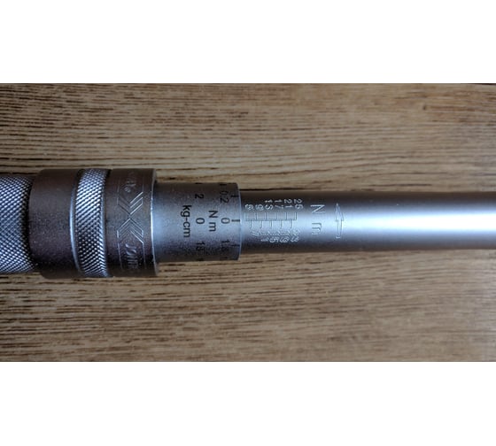 Динамометрический ключ Jonnesway T04060, 1/4" DR, 5-25 Нм - выгодная ...
