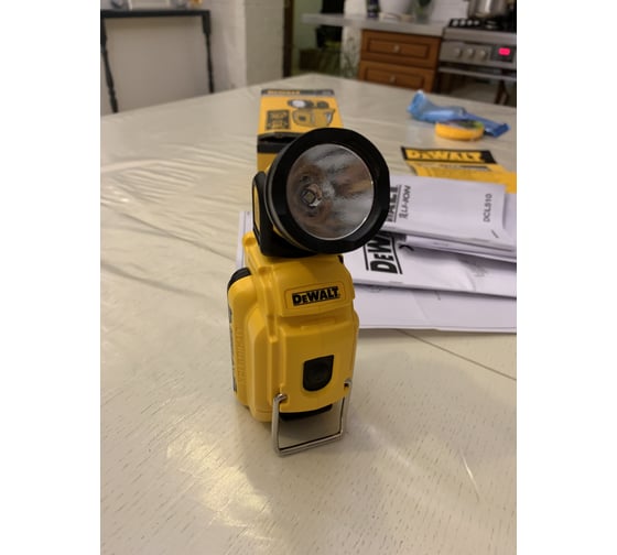 Аккумуляторный фонарь DEWALT DCL 510 N 22
