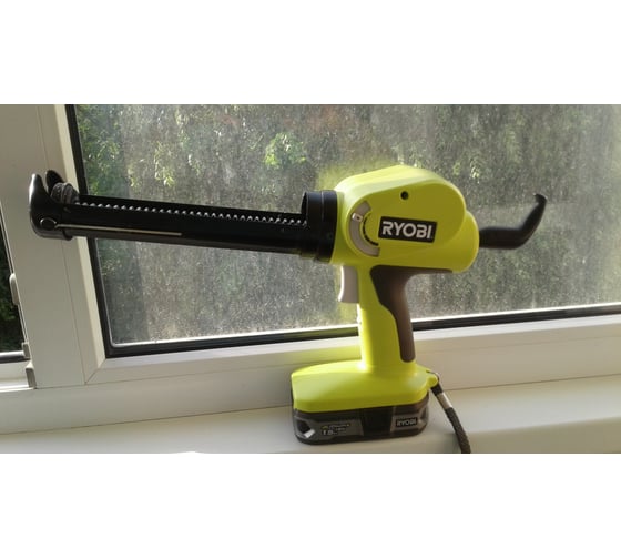 Аккумуляторный пистолет для герметика Ryobi ONE+ CCG1801MHG 5133000192 15