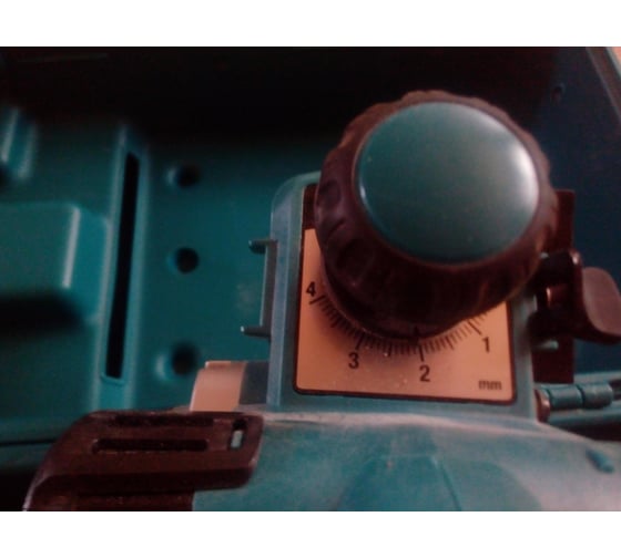 Рубанок Makita KP 0810 CK 27