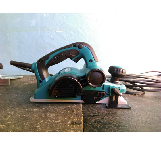 Рубанок Makita KP 0810 CK 19