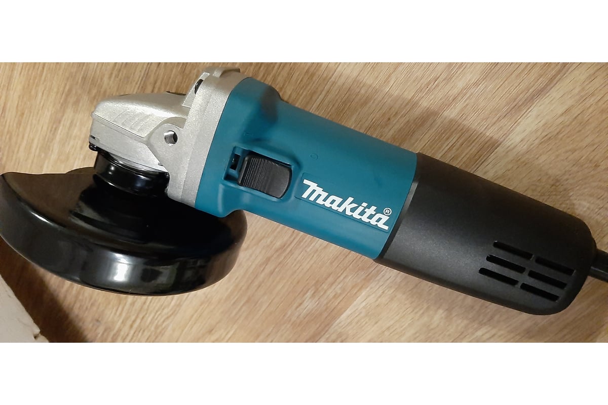 Макита с регулировкой. УШМ Makita 9558hn. Макита 9555, 9558. Болгарка (УШМ) Makita 9558 HN. Makita 125 болгарка 9555.