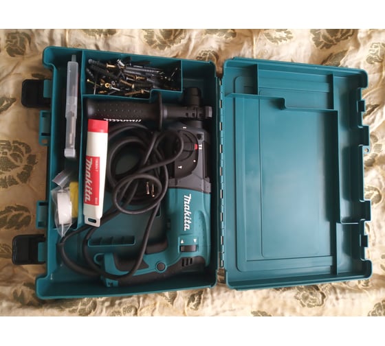 Перфоратор Makita HR 2470 50