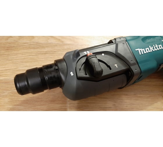 Перфоратор Makita HR 2470 47
