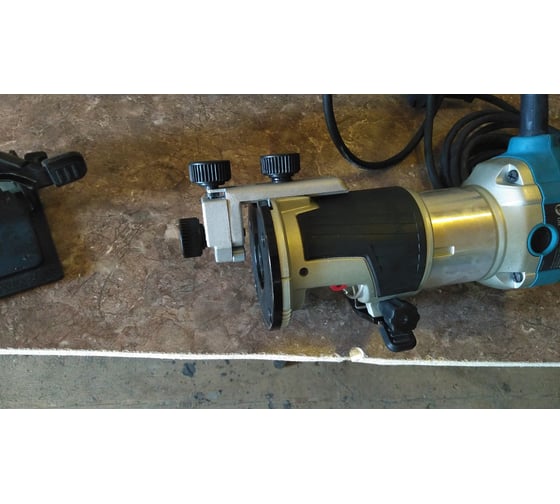 Кромочный фрезер Makita RT0700CX2 76