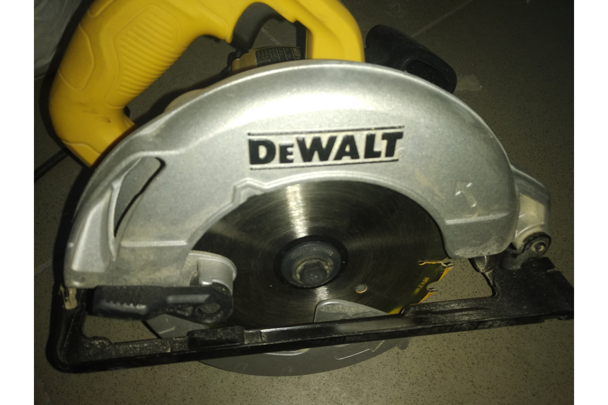Дисковая пила DEWALT DWE 550 - выгодная цена, отзывы, характеристики, 1 .