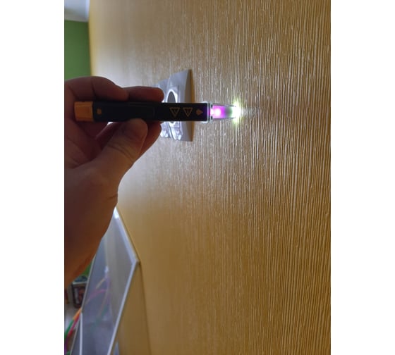 Бесконтактный индикатор напряжения Fluke LVD2 - выгодная цена, отзывы ...