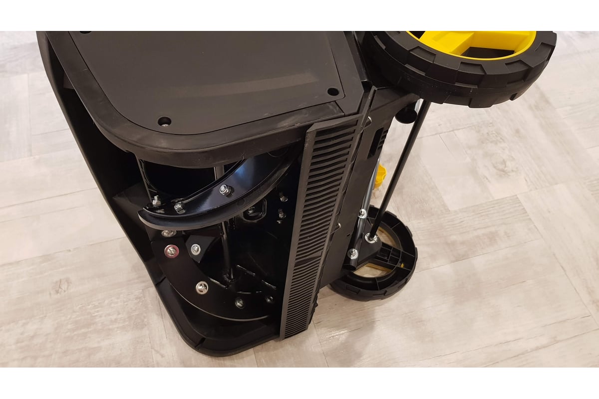 Электрический снегоуборщик Huter SGC 2300E 70/7/6 - выгодная цена ...