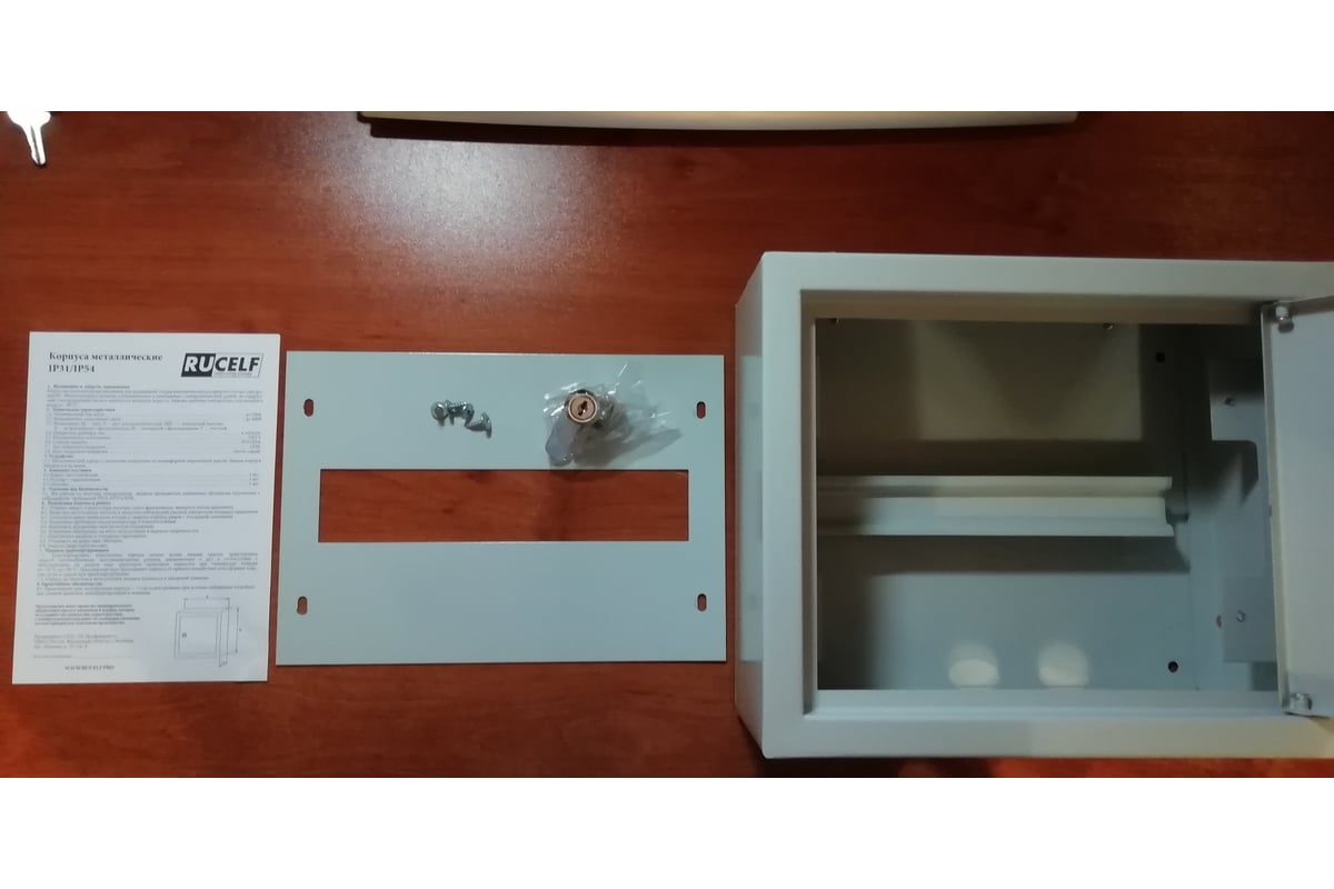 Распределительный навесной щит ЩРН-12 IP31 220х300х120 RUCELF 00002077 ...