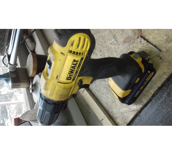 Аккумуляторная дрель-шуруповерт DEWALT DCD 771 C2 114