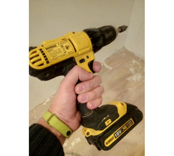 Аккумуляторная дрель-шуруповерт DEWALT DCD 771 C2 82