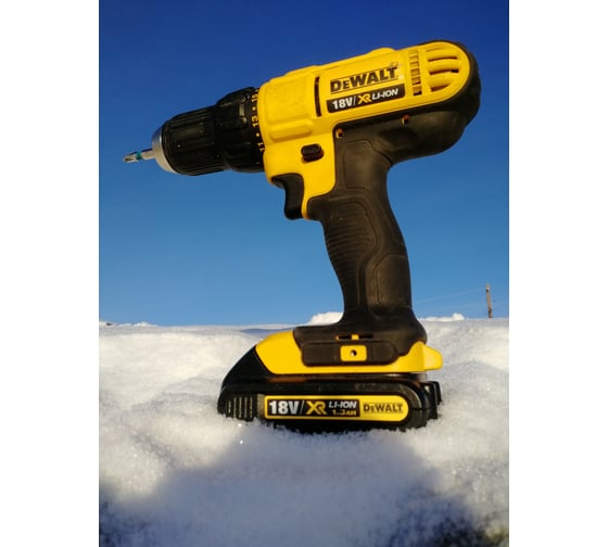 Аккумуляторная дрель-шуруповерт DEWALT DCD 771 C2 72