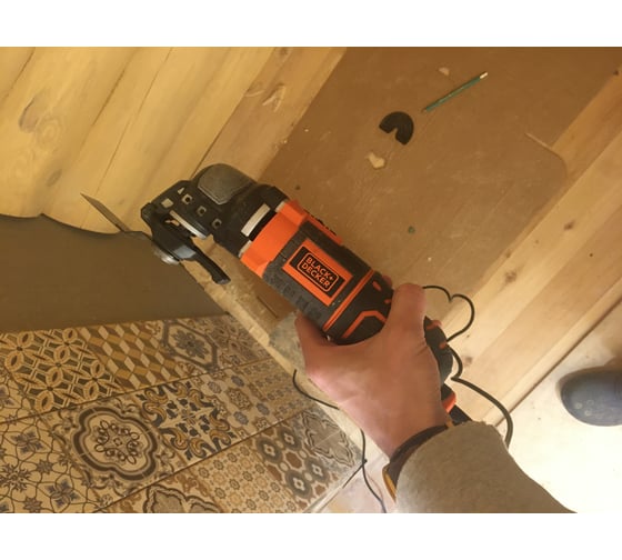 Многофункциональный инструмент Black+Decker MT 300 KA 18