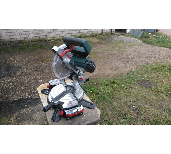 Торцовочная пила Metabo KS 216 M Lasercut 619216000 49