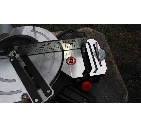Торцовочная пила Metabo KS 216 M Lasercut 619216000 50
