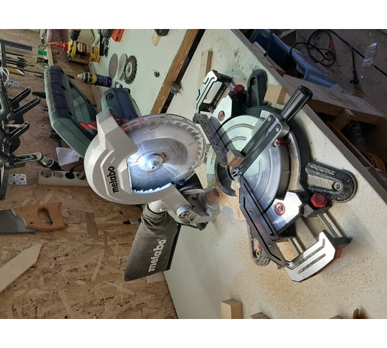 Торцовочная пила Metabo KS 216 M Lasercut 619216000 48