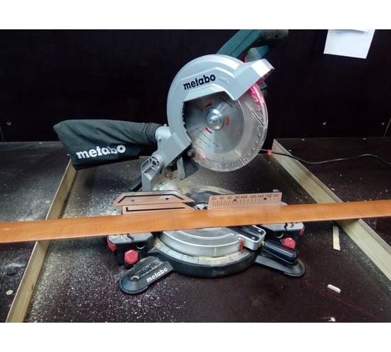 Торцовочная пила Metabo KS 216 M Lasercut 619216000 45