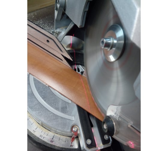Торцовочная пила Metabo KS 216 M Lasercut 619216000 46