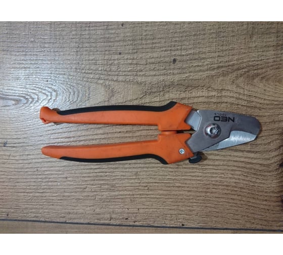 Кабелерез для медных, алюминиевых кабелей NEO Tools 185 мм 01-510 8