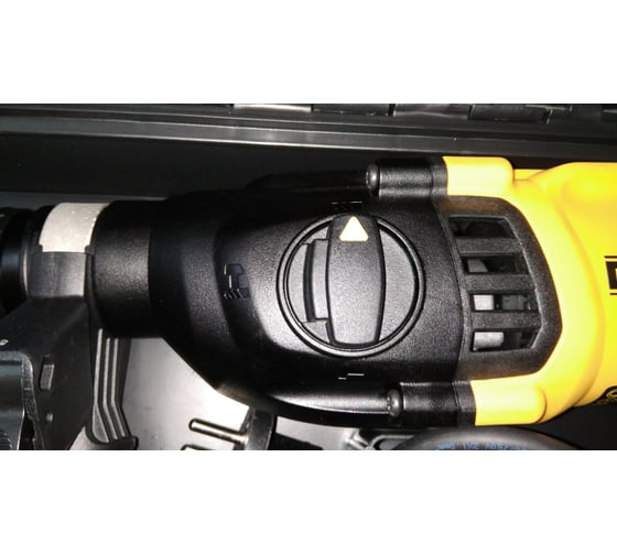 Перфоратор DEWALT D 25133 K 17