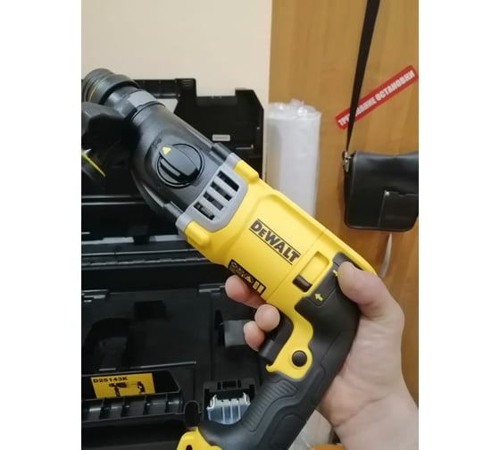 Перфоратор DEWALT D 25143 K 18