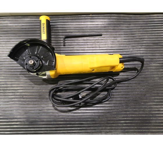 Угловая шлифмашина DEWALT DWE 4215 17