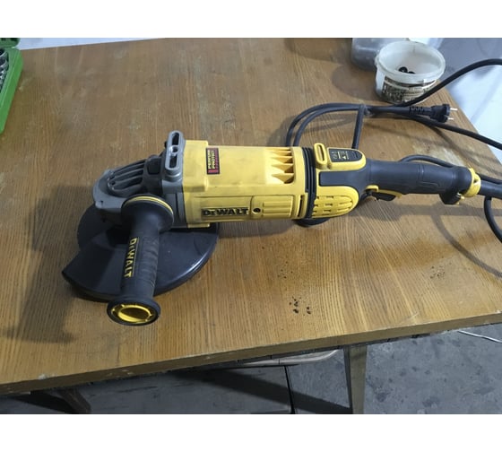 Машина шлифовальная угловая dewalt dwe4559. Смотреть фото Машина шлифовальная угловая dewalt dwe4559. Смотреть картинку Машина шлифовальная угловая dewalt dwe4559. Картинка про Машина шлифовальная угловая dewalt dwe4559. Фото Машина шлифовальная угловая dewalt dwe4559