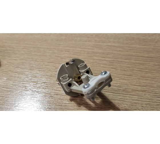 Прямая вилка с/з, черная 16А 250В UNIVersal А1010 - выгодная цена ...