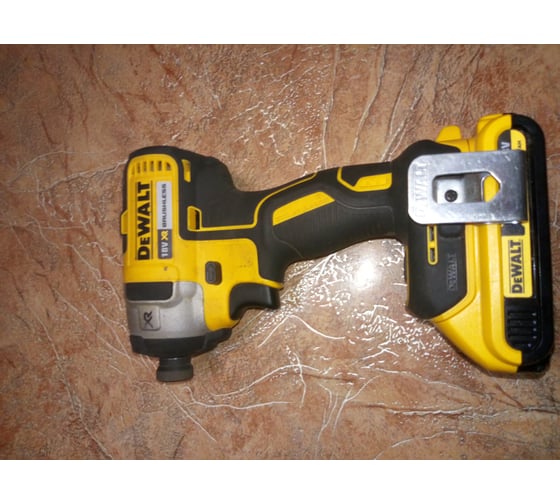 Аккумулятор (18 В; 2.0 А*ч; Li-Ion) DEWALT DCB 183 22