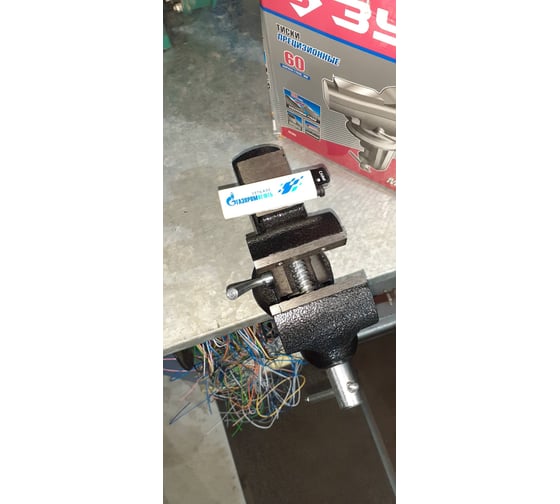 Поворотные тиски-мини с наковальней (для точных работ, 60 мм) Зубр ...