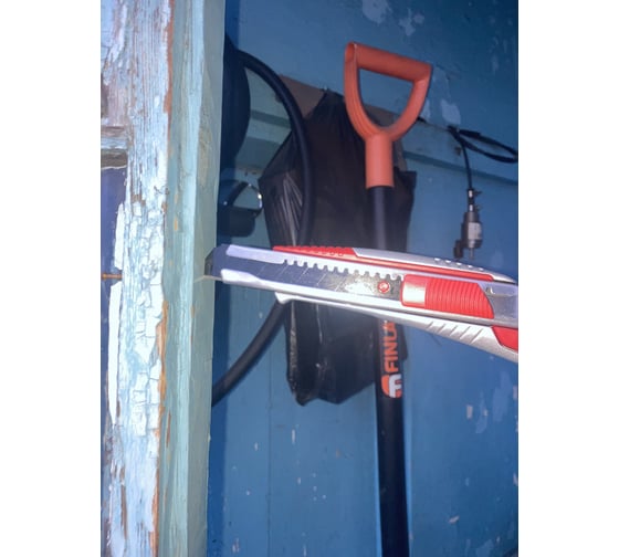Нож в металлическом корпусе 18 мм Vira Auto-lock 831309 19