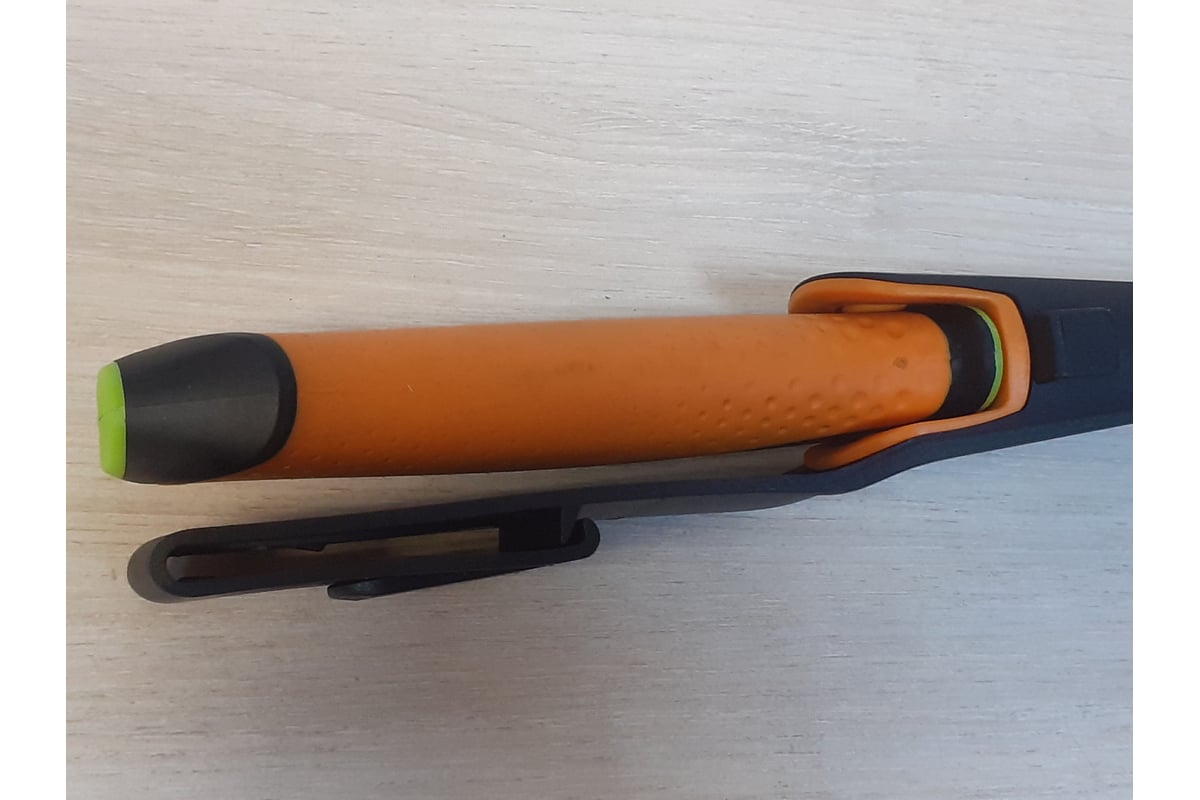 Нож для тяжелых работ с точилкой Fiskars 1023619 - выгодная цена ...