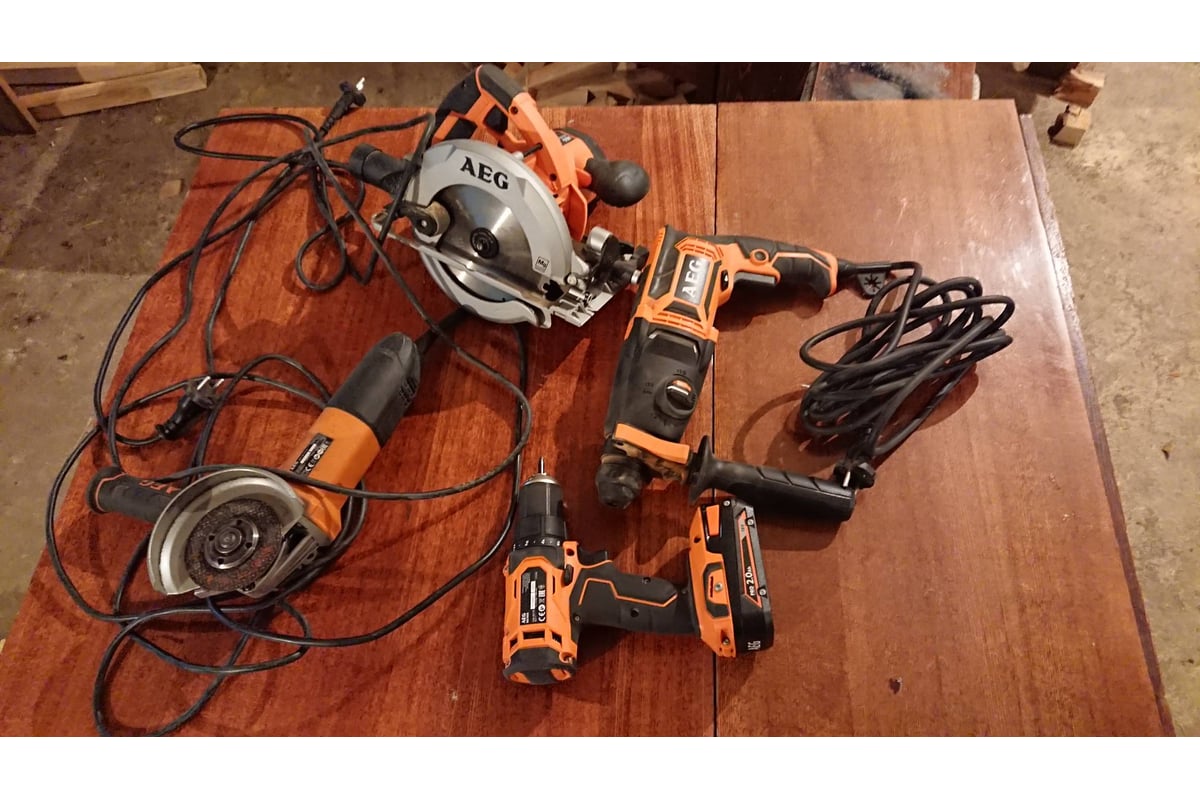 Aeg kh24ie 4935451555. Дрель BS 18g4 202c. Bs18g4-202c. AEG bs18g4-202c. AEG bs18g4-202c (4935478630).