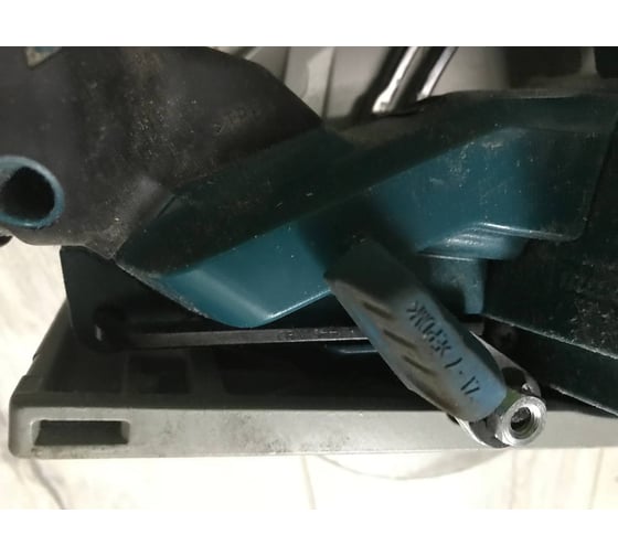 Аккумуляторная дисковая пила Makita DHS680Z 32