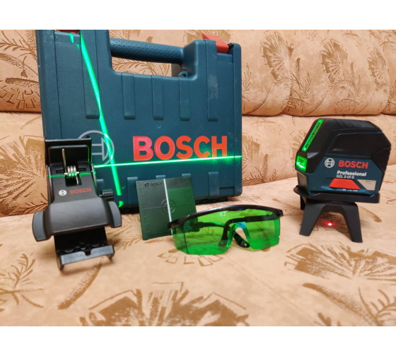 Комбинированный лазерный нивелир Bosch GCL 2-15G + RM1 + кейс 0.601.066.J00 23