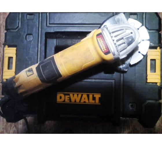 Угловая шлифмашина DEWALT DWE4257 47