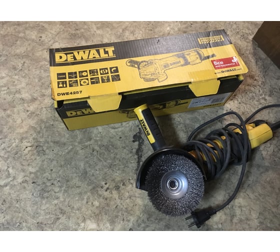 Угловая шлифмашина DEWALT DWE4257 43