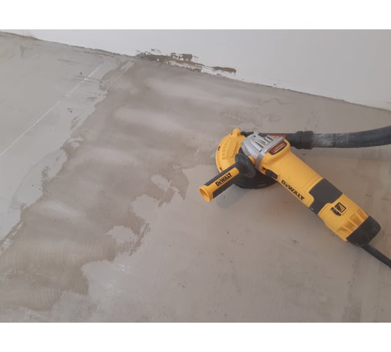 Угловая шлифмашина DEWALT DWE4257 38