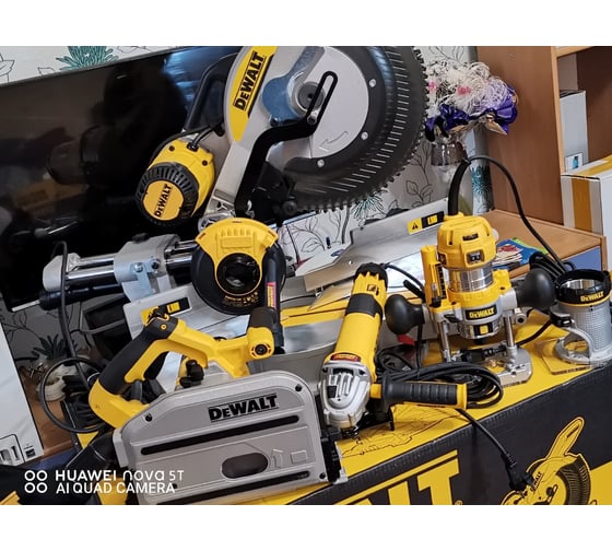 Угловая шлифмашина DEWALT DWE4257 36