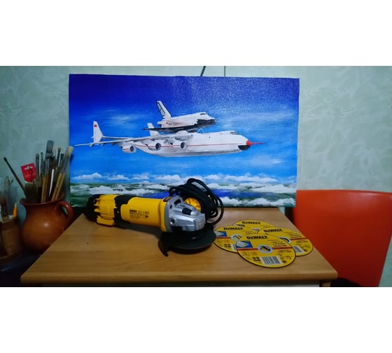 Угловая шлифмашина DEWALT DWE4257 31
