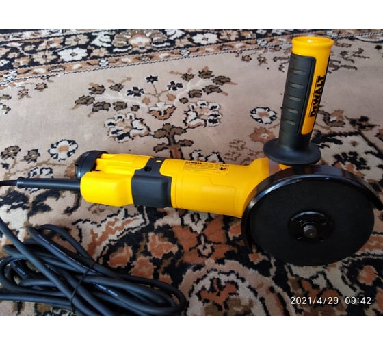 Угловая шлифмашина DEWALT DWE4257 30