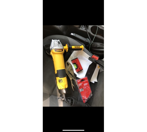 Угловая шлифмашина DEWALT DWE4257 11